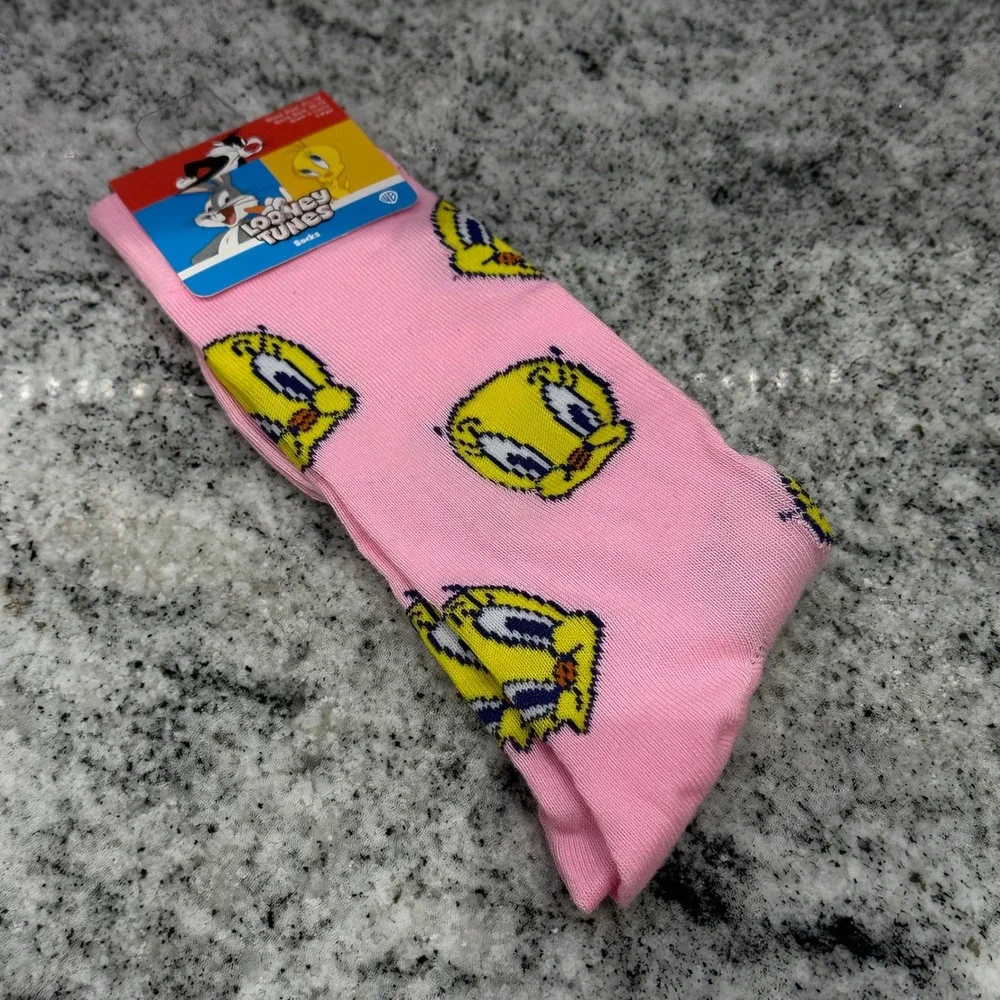 Looney Tunes Mens 10-13 Crew Socks Pink Tweety‎ Bird Pixel Graphic Retro Kidcore